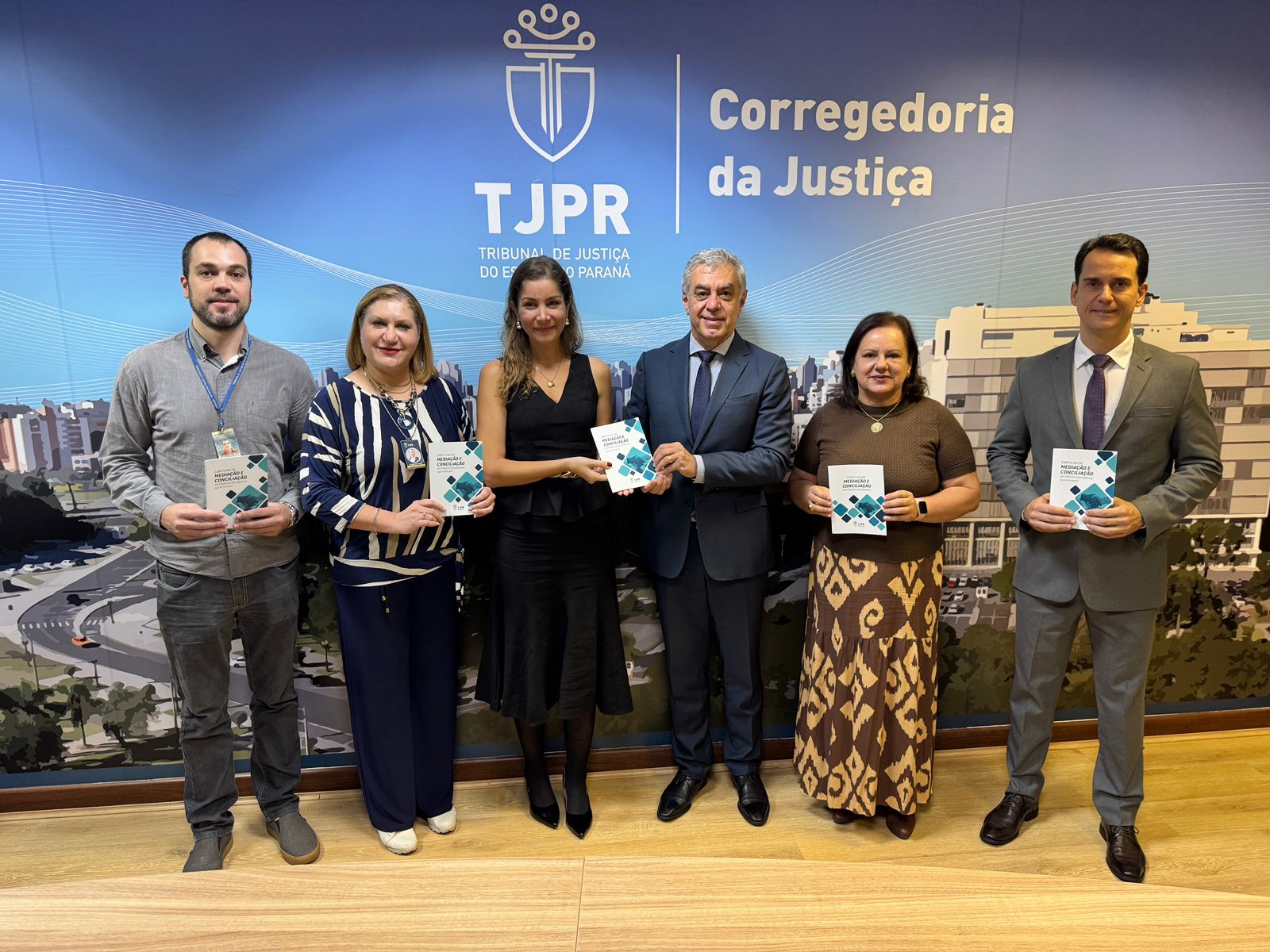 TJPR fomenta mediação e conciliação em cartórios do estado